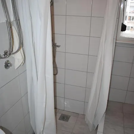 Guest house De Lux & Emilia