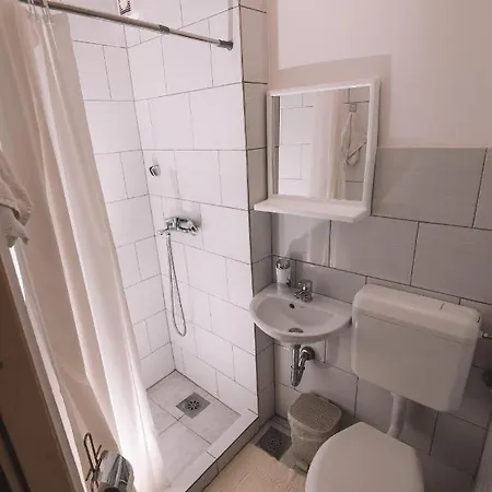 Guest house De Lux & Emilia